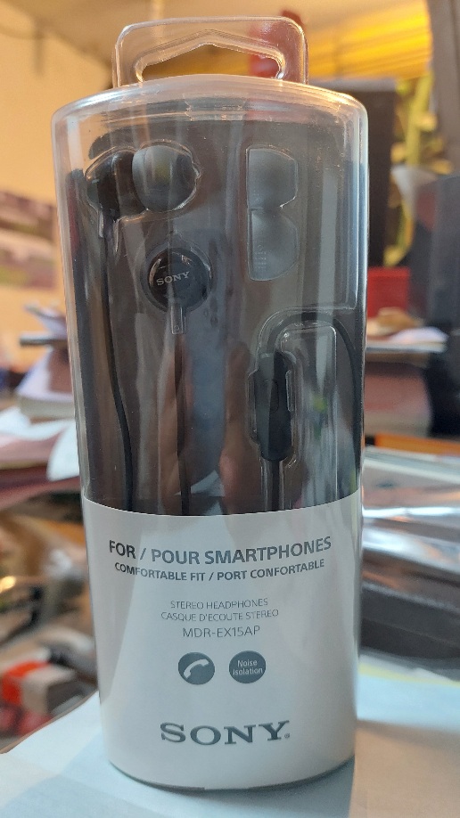 Audífonos In Ear con Micrófono MDR EX15AP .SONY