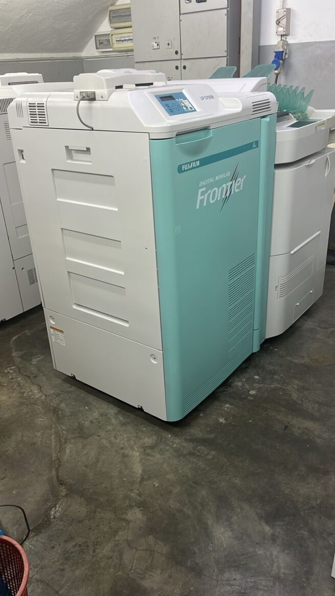 FUJIFILM DIGITAL MINILAB FRONTIER 570R - Imagen 2