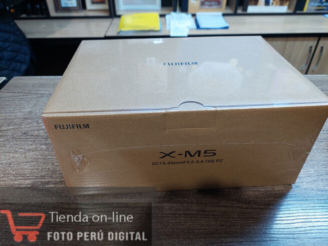 Cámara Digital FUJIFILM X-M5 (Black) + Lente FUJIFILM XC 15-45mm F3.5-5.6 OIS PZ - Imagen 9