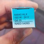Lámpara bipin 64640 HLX de 150W 24V con base GY6.35 OSRAM